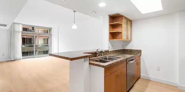 13700 Marina Pointe Drive