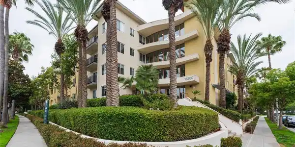 13200 Pacific Promenade