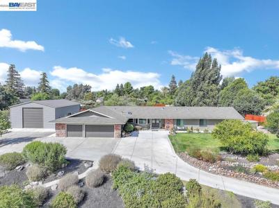 3036 Frandoras Cir