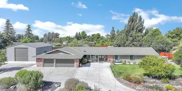 3036 Frandoras Cir