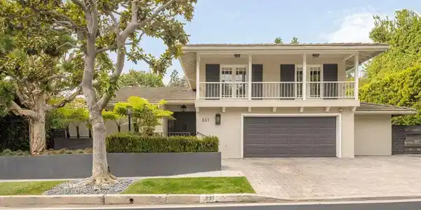 837 N Bundy Drive