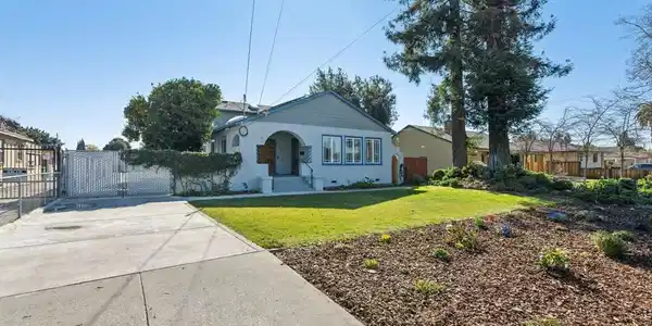 803 Cherry Way