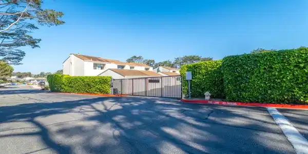 3137 Seacrest Avenue