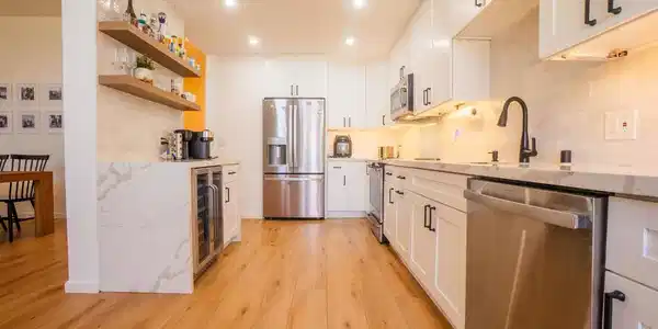270 Dahlia Ave