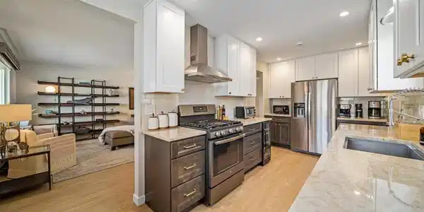 3721 Magellan Circle