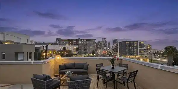 941 W Hawthorn