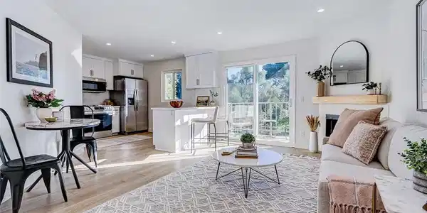 4701 E Anaheim