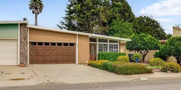853 Mesa Drive