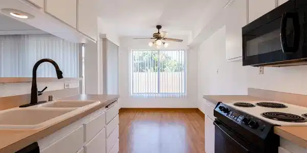 372 Carroll Park East