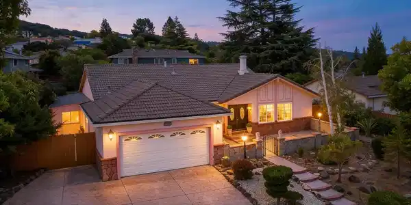 1220 Fascination Cir