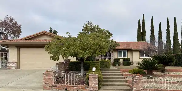 4306 4306 Goldenhill Dr