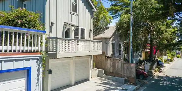214 Brook Avenue
