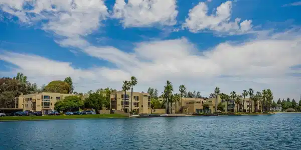 916 Beach Park Boulevard