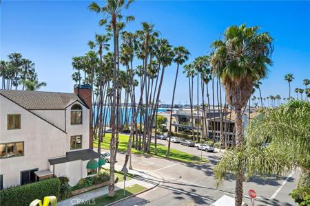 5959 E Naples Plaza