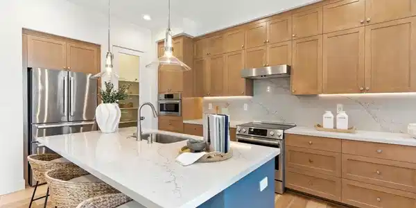 2005 Grand Street