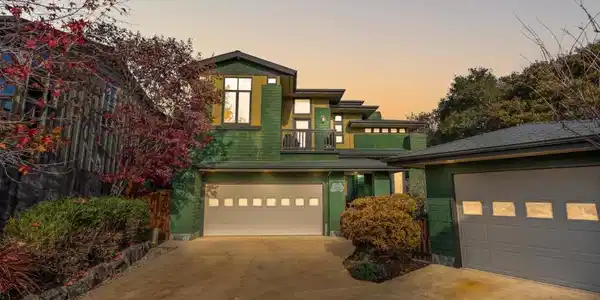 2106 Harborview Court
