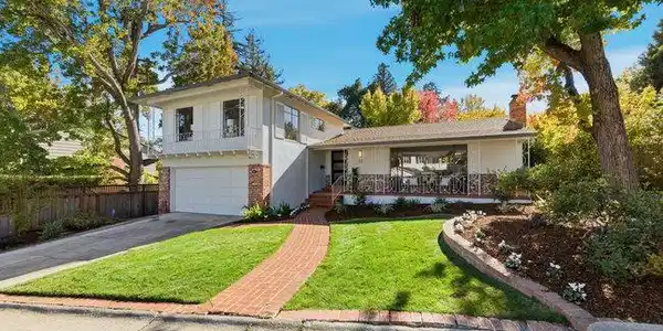 22 Pinecrest Terrace