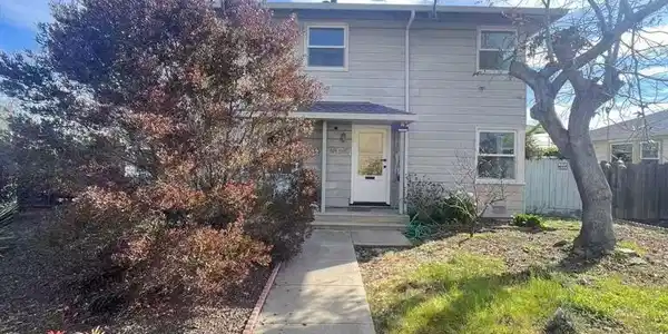 318 Cypress St
