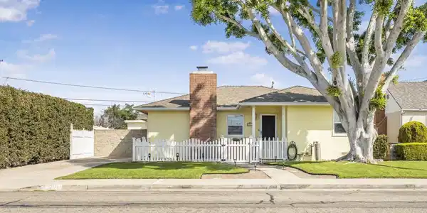 1201 W Beverly Drive