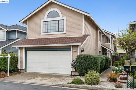 1129 Clarke Ln