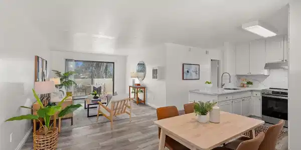 2605 Pico Pl
