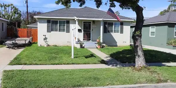 2409 Pepperwood