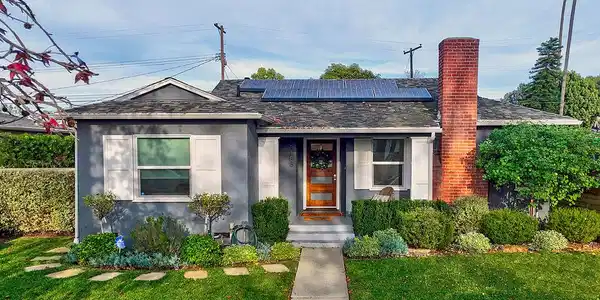 3188 S Bentley Avenue