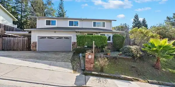 207 Midway Dr
