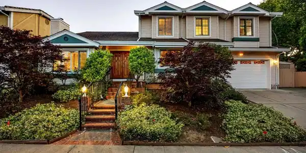 1225 Magnolia Avenue