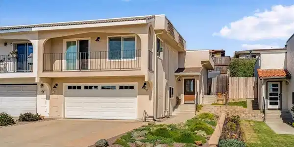 657 Vista Pacifica Circle