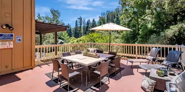 4858 Freedom Boulevard