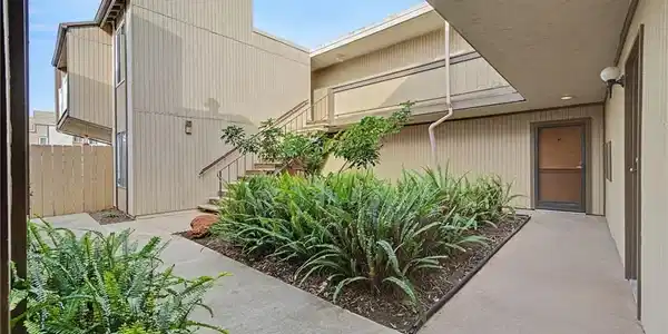 8020 Linda Vista Road