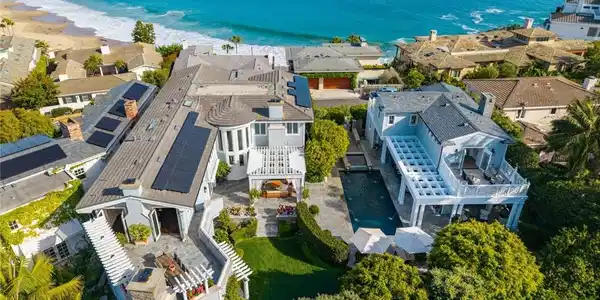 157 159 EMERALD BAY