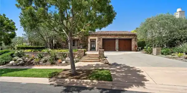 15 Sarteano Drive
