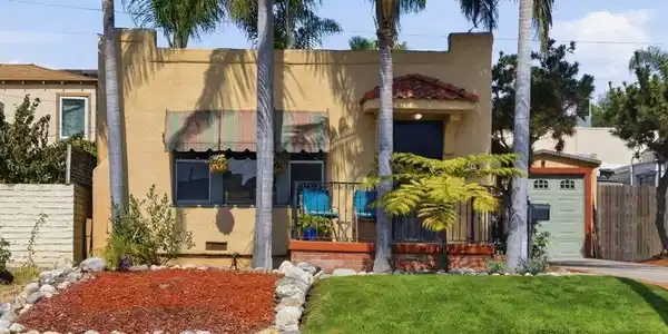 2536 Dwight