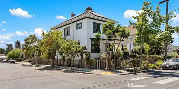 2840 11Th Ave