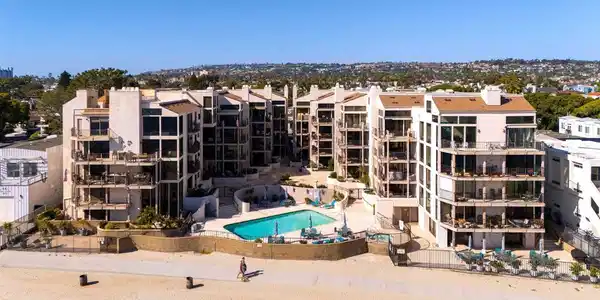 1125 Pacific Beach Dr