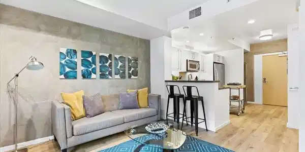 321 10th Ave