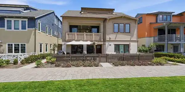 817 Jersey Ct