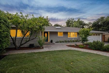 1114 Laureles Drive