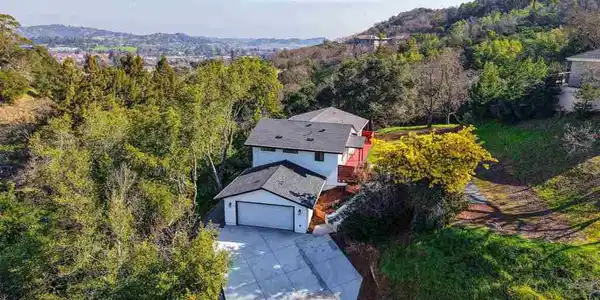 612 Canyon Rd