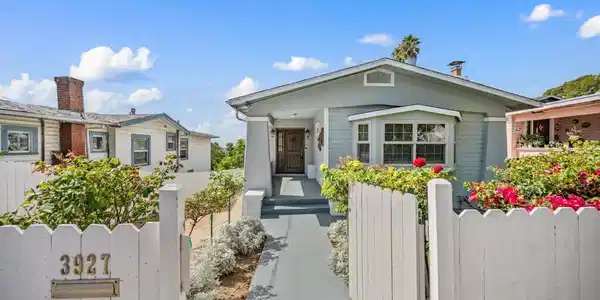 3927 Aqua Vista St