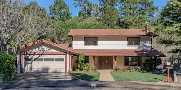 2 Valleywood Court