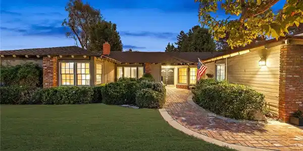 25004 La Plata Dr