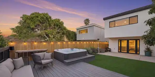 2354 Chalcedony