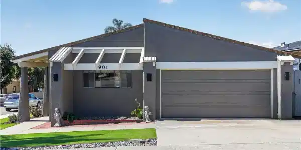 901 Visalia Street