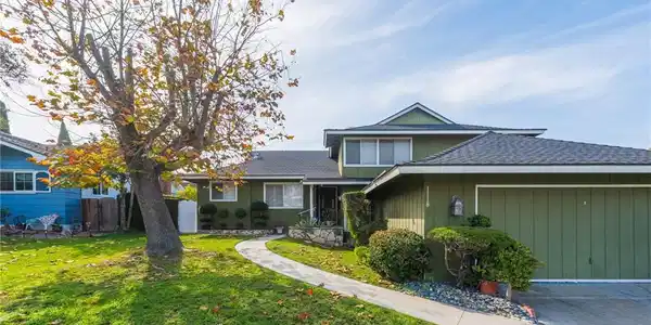 1118 Fernrest Drive