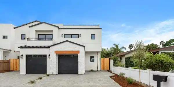 243 Dahlia Avenue