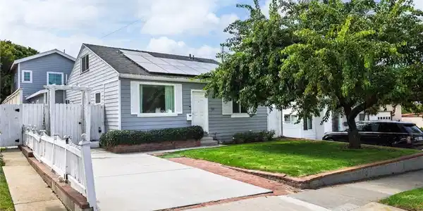 320 E Walnut Avenue