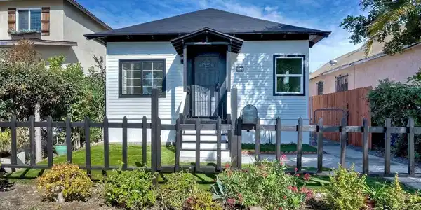 2548 Island Ave